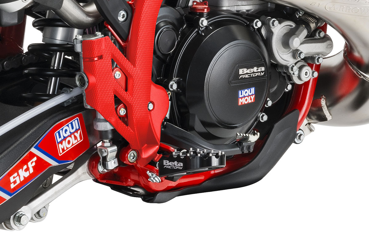 Beta RR Racing 350 4T stupačky